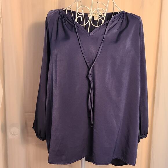 Blue silky/satiny top size medium Miami - Picture 8 of 10